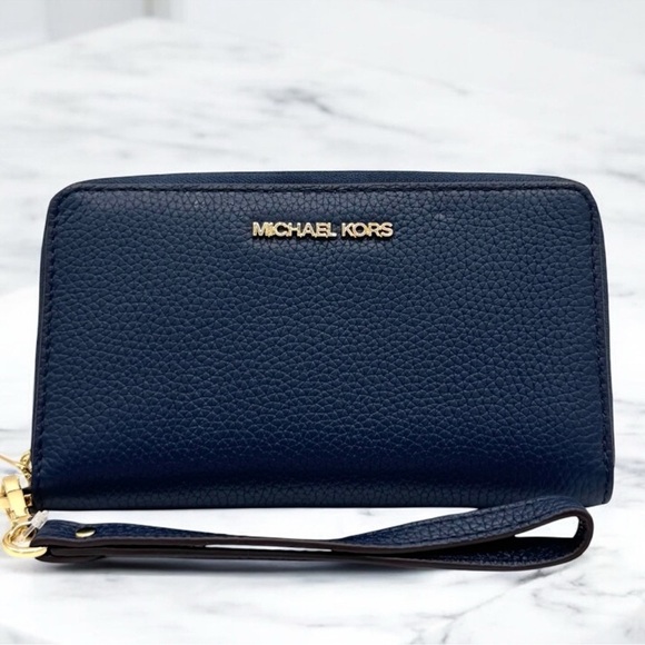 Michael Kors Large Jet Set Travel Flat MF Phone Case Wallet Navy Blue - Picture 1 of 8